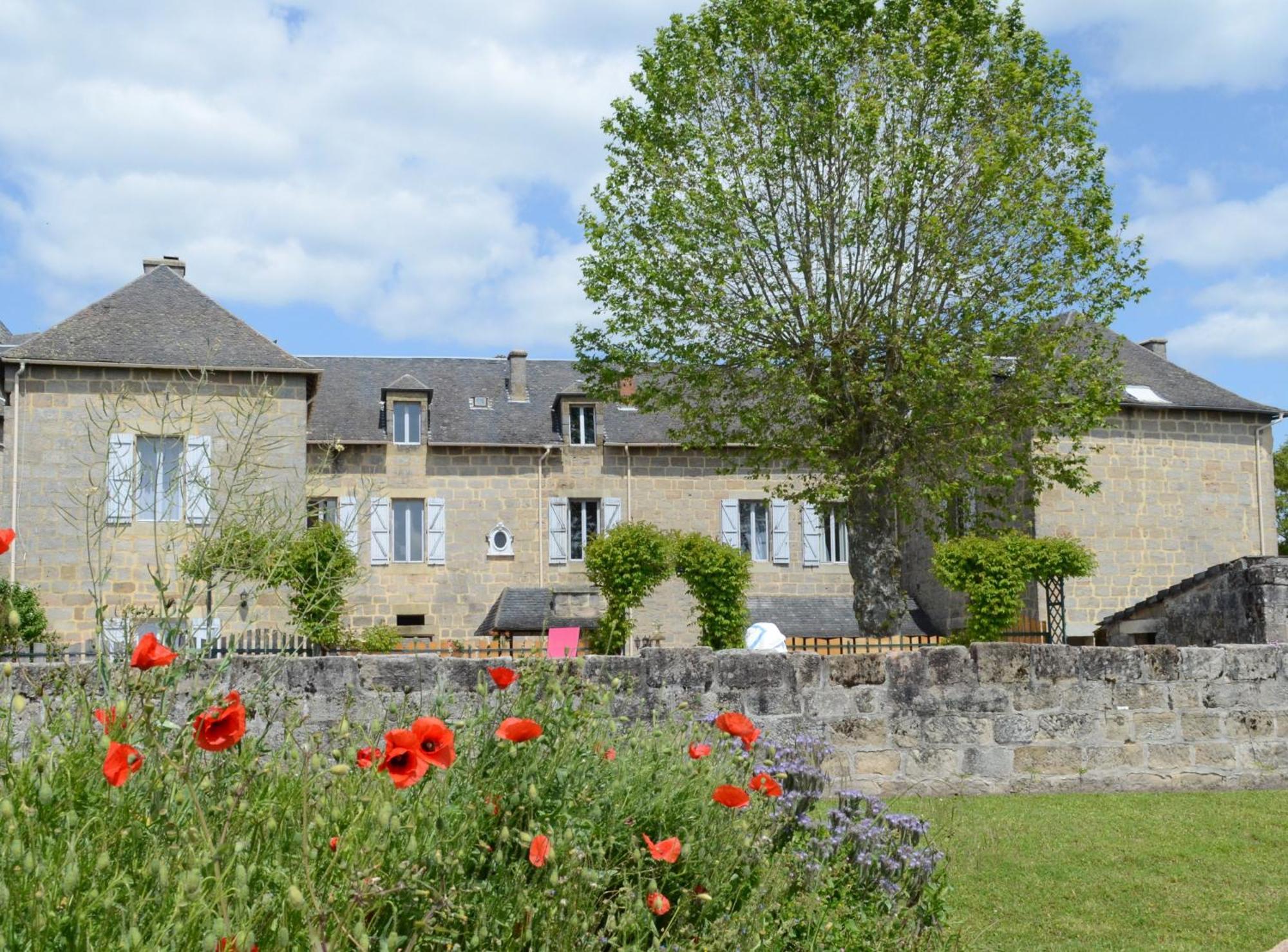 Les Dependances Du Chateau Noailles  Exterior foto